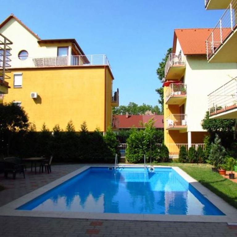 Siraly Apartman Siófok Exteriör bild